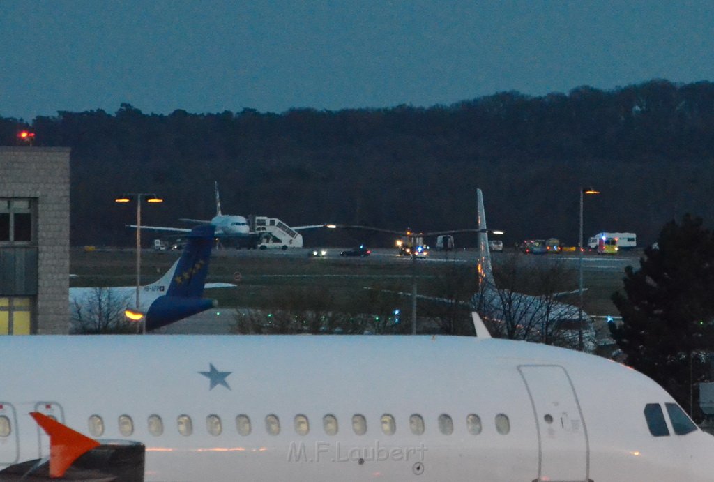 Bombendrohung Germanwings Koeln Bonner Flughafen P102.JPG - Miklos Laubert